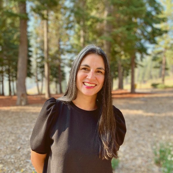 Meet your Posher, Rachele - Picture 1 of 1